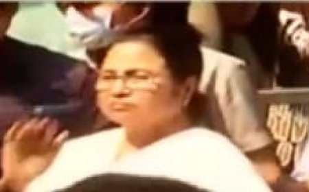 ବାଲେଶ୍ୱର ଟ୍ରେନ୍ ଦୁର୍ଘଟଣା: ଆହତଙ୍କୁ ଭେଟିଲେ ପଶ୍ଚିମବଙ୍ଗ ମୁଖ୍ୟମନ୍ତ୍ରୀ ମମତା ବାନାର୍ଜୀ