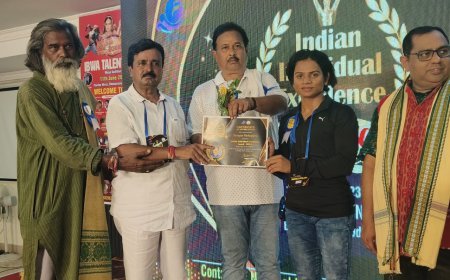 ଇଣ୍ଡିଆନ୍ ଏକ୍ସଲେନ୍ସ ୱେଲଫେୟାର ଆସୋସିଏସନ ପକ୍ଷରୁ ଡ ନାରାୟଣ ମହାପାତ୍ର ଇଣ୍ଡିଆନ ଇଣ୍ଡି ଭିଜୁଆଲ ଏକ୍ସଲେନ୍ସ ଆୱାର୍ଡ ରେ ସମ୍ମାନିତ