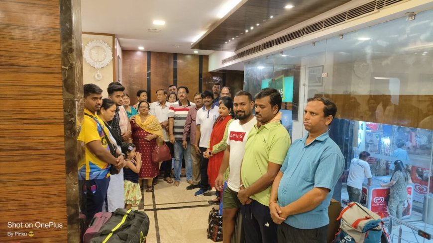 ବୈଷ୍ଣବଧାମ ଯାତ୍ରା ରେ ଥିବା ସମସ୍ତ ସଦସ୍ୟ ଓ ସଦସ୍ୟା ମାନଙ୍କ ଦ୍ଵାରା ବାଲେଶ୍ଵର ଟ୍ରେନ ଦୁର୍ଘଟଣା ଦ୍ଵାରା କ୍ଷତିଗ୍ରସ୍ତ ଜନସାଧାରଣଙ୍କ ପାଇଁ ଅଶ୍ରୁଳ ଶ୍ରଦ୍ଧାଞ୍ଜଳି