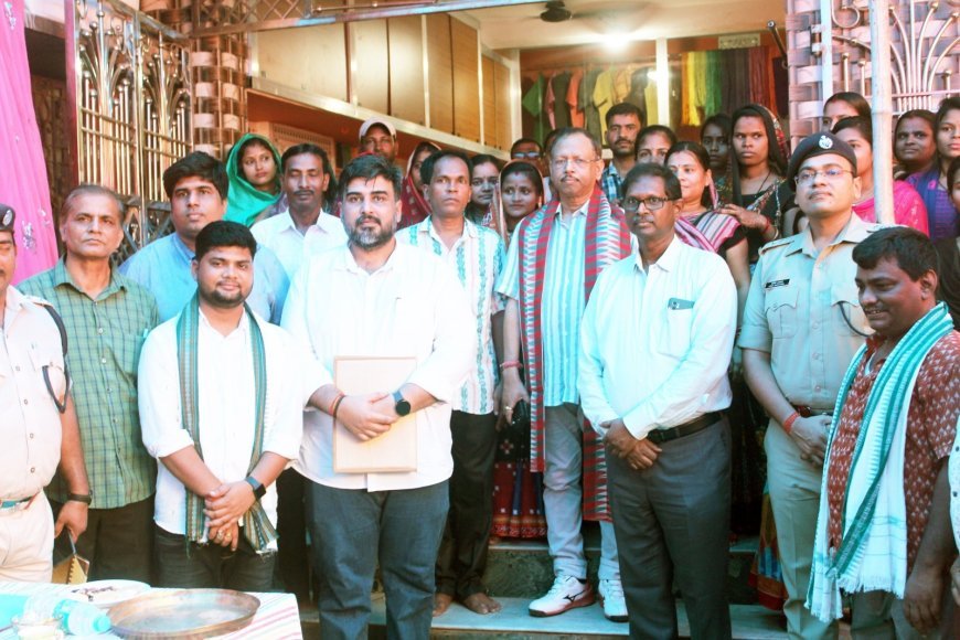 Chief Secretary Pradeep Jena visits Biraja Handloom Producer Company Ltd. of Jajpur