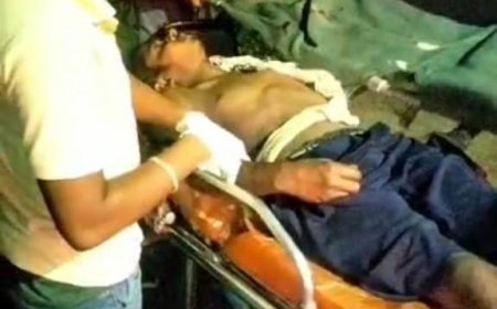 ରେଳ ଧାରଣାରୁ ବିକଳାଙ୍ଗ ବ୍ୟକ୍ତିଙ୍କୁ ଉଦ୍ଧାର କଲେ ୧୦୮ ଆମ୍ବୁଲାନ୍ସ କର୍ମଚାରୀ