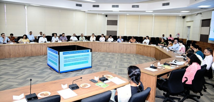 ସଚବିƱରୀୟ େବଠୖକ ଅନୁƪତ