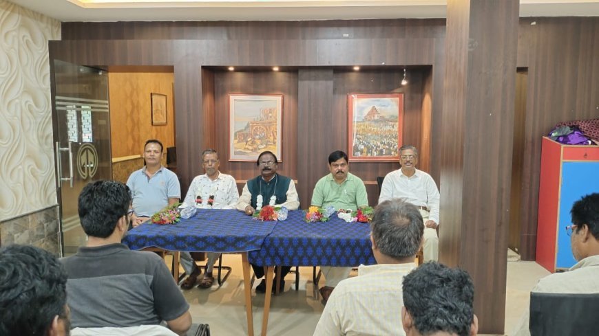 ଉତ୍କଳ ପର୍ଯ୍ୟଟନ ନିଗମ କର୍ମଚାରୀ ସଂଘର ସମର୍ଦ୍ଧନା ଉତ୍ସବ