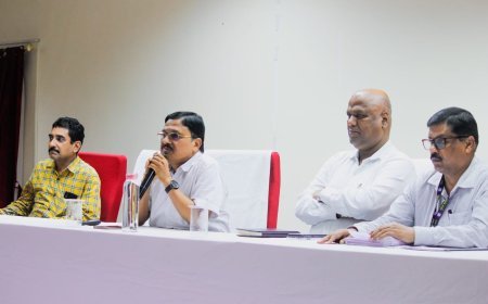 MEETING WITH BANKERS TO PROVIDE LIVELIHOOD OPPORTUNITY FOR URBAN STREET VENDORS