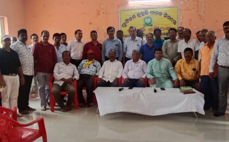 ରାଜଧାନୀରେ ଗୋପାଳ ପ୍ରହରାଜଙ୍କ ପ୍ରତିମୂର୍ତ୍ତି ସ୍ଥାପନ ନିଷ୍ପତି ପାଇଁ ସରକାରଙ୍କୁ କୃତଜ୍ଞତା; ପ୍ଲାଟିନମ ଜୁବୁଲି ପାଳନ ପାଇଁ ପ୍ରସ୍ତୁତି ବୈଠକ