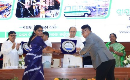 108 AMBULANCE SERVICE FETED BY ODISHA CM FOR EXEMPLARY WORK DURING BAHANAGA RESCUE OPERATIONS