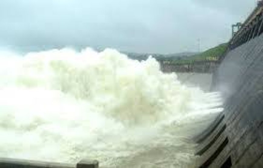 FLOODWATER BEING RELEASED THROUGH 20 GATES OF HIRAKUD DAM