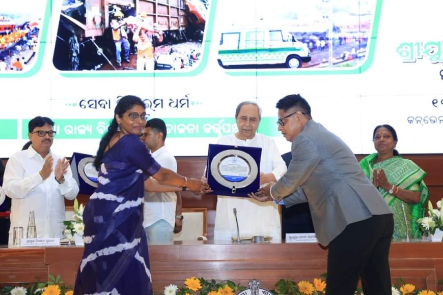 108 AMBULANCE SERVICE FETED BY ODISHA CM FOR EXEMPLARY WORK DURING BAHANAGA RESCUE OPERATIONS