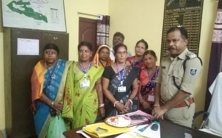 ଜନ ମଙ୍ଗଳ ରାସୋଳ ତରଫରୁ ମୋ ଗାଁ ମୋ ସମ୍ମାନ ଅଭିଯାନ ମାଧ୍ୟମରେ ଆଞ୍ଚ ଜରୁରୀକାଳୀନ ସେବା ପ୍ରଦାନକାରୀଙ୍କୁ ରାକ୍ଷୀ ବନ୍ଧନ