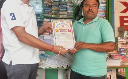 ମାଟିଲଗ୍ନା ସାହିତ୍ୟ ସଂସଦ ପକ୍ଷରୁ କୋରାପୁଟର ବିଶିଷ୍ଟ ଶିକ୍ଷକ ତଥା ସାହିତ୍ୟିକ ପ୍ରଭାତ କୁମାର ମହାପାତ୍ରଙ୍କୁ ଗୁରୁ ଦିବସ ଉପଲକ୍ଷେ "ମାଟିଲଗ୍ନା ସନ୍ଦିପନୀ ସମ୍ମାନ-2023"ରେ ସମ୍ମାନିତ