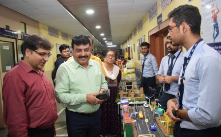 NARULA INSTITUTE OF TECHNOLOGY SHINES ON NSS DAY: FOSTERING INNOVATION AND ENVIRONMENTAL AWARENESS