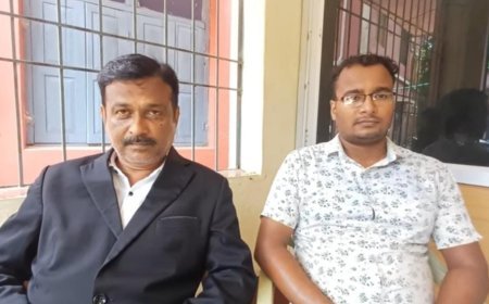 ସିମୁଳିଆ ଥାନା IIC ଙ୍କ ମିଥ୍ୟା କେସ ବିରୋଧରେ ସାମ୍ବାଦିକ ତଥା ବହୁ ଚର୍ଚ୍ଚିତ ୟୁଟୁବର ଶଙ୍କର ଓମ ଶରଣ ମାନବାଧିକାର କମିଶନ ଙ୍କ ଦ୍ୱାରସ୍ଥ..!