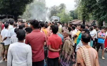 TWO KILLED AFTER BEING HIT BY UNKNOWN VEHICLE, LOCALS BLOCK ROAD