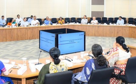 ODISHA CHIEF SECRETARY REVIEWS ACHIEVEMENTS, FISCAL PERFORMANCE OF STATE ALL SECRETARIES' MEETING