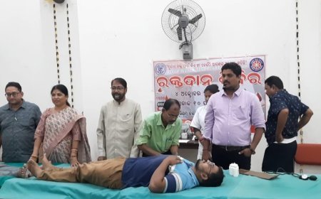 ରେଭେନ୍ସା ଉଚ୍ଚ ମାଧ୍ୟମିକ ବିଦ୍ୟାଳୟର ପ୍ରେକ୍ଷାଳୟରେ ରକ୍ତଦାନ ଶିବିର ଅନୁଷ୍ଠିତ; ସଂଗ୍ରହ ହେଲା ୫୦ ୟୁନିଟ୍ ରକ୍ତ