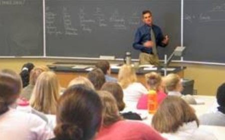 ଦ୍ଵନ୍ଦ୍ୱରେ ଶିକ୍ଷକ