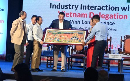 EXPLORING NEW AVENUES OF ECONOMIC COOPERATION -VIETNAMESE DELEGATION ENGAGES WITH GOVERNMENT OF ODISHA