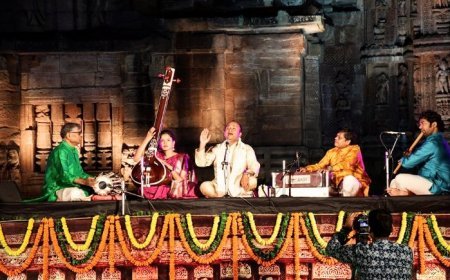 MUSIC LOVERS ENAMOURED BY ENCHANTING MUSIC AT RAJARANI MUSIC FESTIVAL