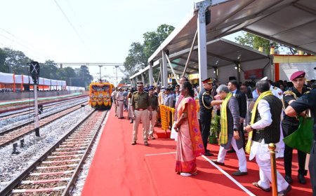 PRESIDENT DROUPADI MURMU INAUGURATES SKILL TRAINING CENTRE, THREE NEW TRAINS IN MAYURBHANJ