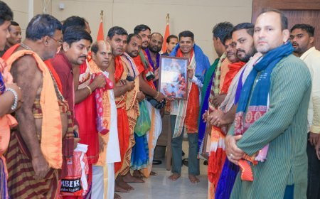 5T ଅଧ୍ୟକ୍ଷ ଙ୍କୁ ଭେଟିଲେ ଓଡ଼ିଶା ମନ୍ଦିର ସେବାୟତ ସଂଘ