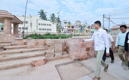 5T CHAIRMAN VISITS SRIMANDIR