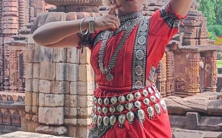 କୃତୀ ଓଡିଶୀ ନୃତ୍ୟଶିଳ୍ପୀ ସୁଶ୍ରୀ ଉତ୍ପର୍ଣ୍ଣା ମିଶ୍ର