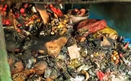 FIRE BREAKS OUT AT VENDING ZONE NEAR KALINGA STADIUM IN BHUBANESWAR