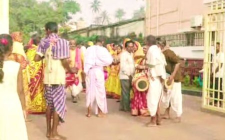 ଲିଙ୍ଗରାଜ ମନ୍ଦିରରେ ପହଞ୍ଚିଲା ପରିକ୍ରମା ନିମନ୍ତ୍ରଣ