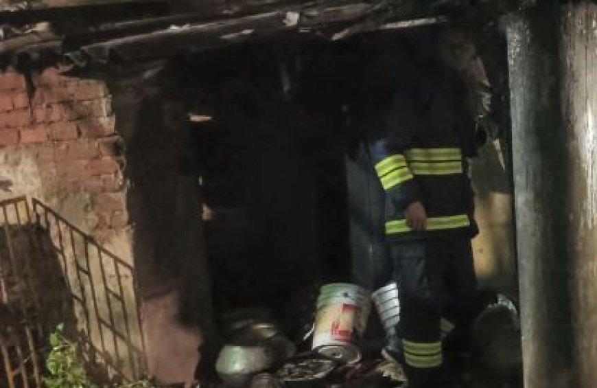 THREE INJURED AFTER FIRE BREAKS OUT IN HOUSE DUE TO LEAKAGE IN LPG CYLINDER