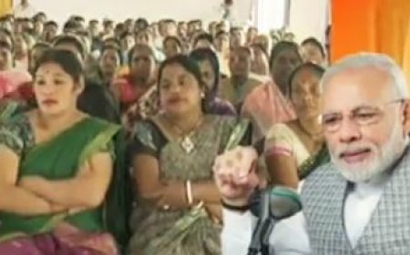 PM MODI URGES PEOPLE TO KEEP WRITING TO HIM ABOUT INNOVATIVE HEALTHCARE STARTUPS