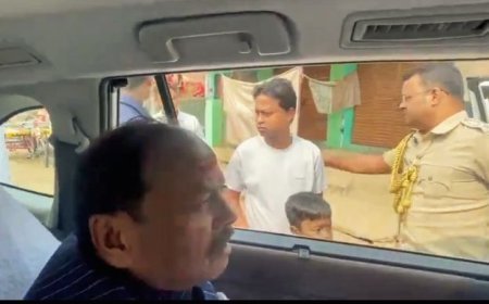 ODISHA GOVERNOR STOPS HIS CONVOY AFTER SEEING MAN, SON TRYING TO SAY SOMETHING