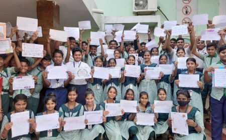 ସରକାରୀ ଉଚ୍ଚ ବିଦ୍ୟାଳୟର ଛାତ୍ରଛାତ୍ରୀ ରଚିଲେ ନୂଆ ଇତିହାସ; ଏକ ଘଣ୍ଟାରେ ଅନଲାଇନରେ ଅପଲୋର୍ଡ ହେଲା ସର୍ବାଧିକ ପୁସ୍ତକର ହାତଲେଖା ଚିଠା