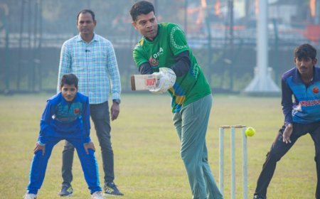 KARTIK PANDIAN VISITS SAMBALPUR TO DISCUSS DEVELOPMENT OF VIMSAR, STADIUMS