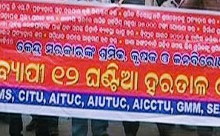 BHARAT BANDH EVOKES MIXED RESPONSE IN ODISHA