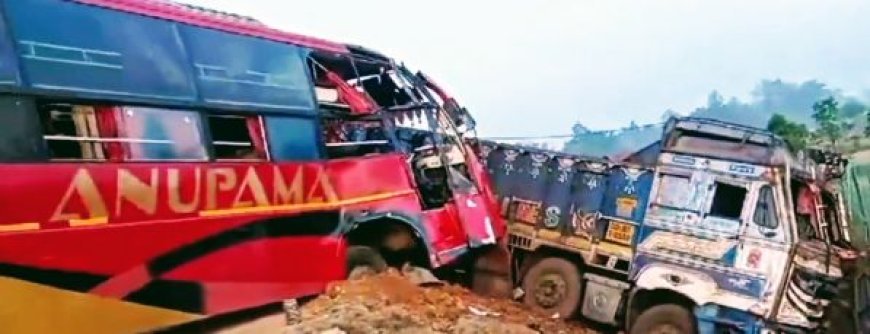 15 INJURED AFTER TRUCK HITS BUS IN SUNDARGARH