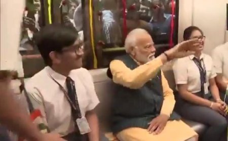 ଭାରତର ପ୍ରଥମ ଅଣ୍ଡର ୱାଟର ମେଟ୍ରୋ ଉଦଘାଟନ କଲେ ପ୍ରଧାନମନ୍ତ୍ରୀ ନରେନ୍ଦ୍ର ମୋଦି