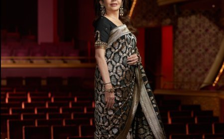 NITA AMBANI ADORNS MAJESTIC BANARASI JANGLA SAREE FROM SWADESH AT MISS WORLD 2024 STAGE