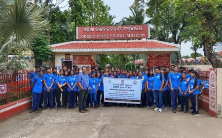 NSS VOLUNTEERS OF D M SCHOOL VISIT ODISHA STATE TRIBAL MUSEUM