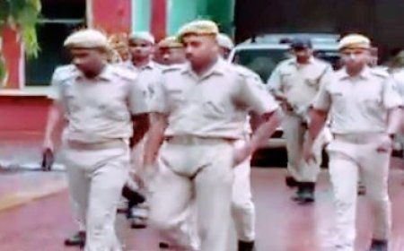 SPECIAL TEAM OF COMMISSIONERATE POLICE RAIDS JHARPADA JAIL IN BHUBANESWAR