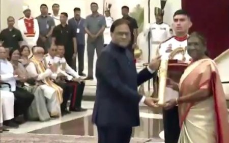 BHARAT RATNA CONFERRED ON FIVE LUMINARIES