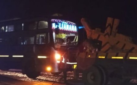 THREE INJURED AS BUS HITS TRACTOR IN BALASORE