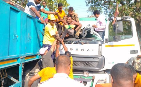 ODISHA FIRE SERVICES PERSONNEL RESCUE MAN FROM TRAPPED ACCIDENT VEHICLE