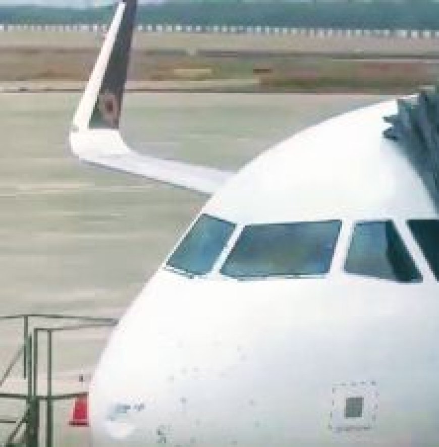 BHUBANESWAR-DELHI VISTARA FLIGHT MAKES EMERGENCY LANDING IN BHUBANESWAR