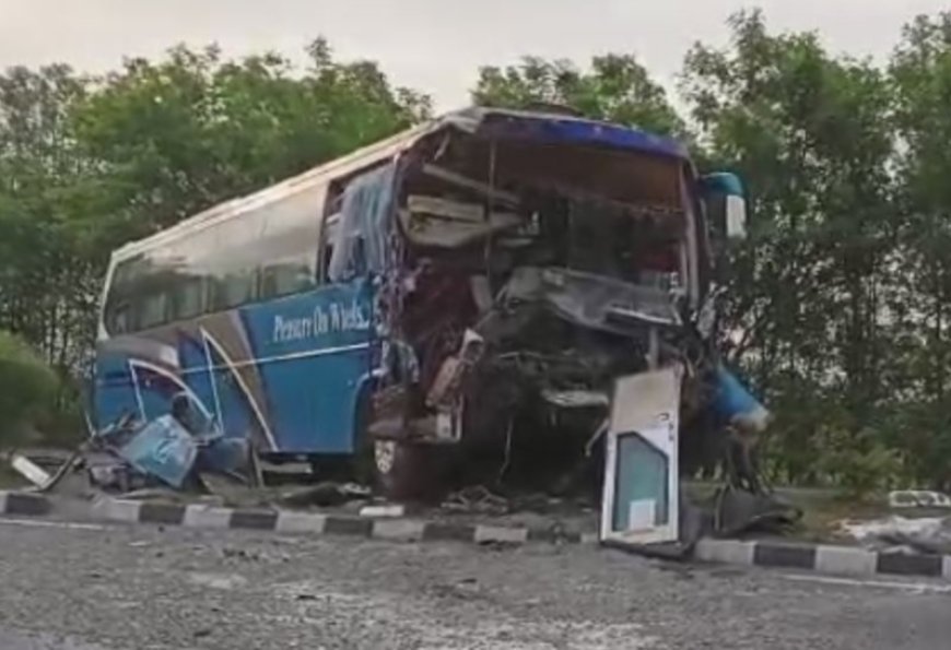 DRIVER KILLED, TEN INJURED AFTER BUS RAMS INTO HYVA