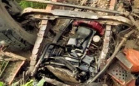 TRUCK OVERTURNS ON TAPTAPANI GHAT, DRIVER DEAD