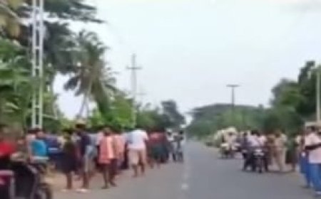 TWO KILLED, 14 INJURED AS PICKUP OVERTURNS