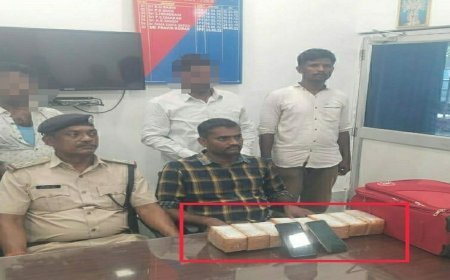 Robbers Nabbed In Cuttack By RPF Personnel, Rs. 24 Lakh Recovered