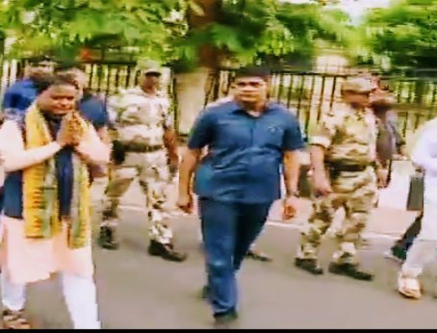 ବରପୁତ୍ରଙ୍କ ପ୍ରତିମୂର୍ତ୍ତିରେ ମାଲ୍ୟାର୍ପଣ କଲେ ମୁଖ୍ୟମନ୍ତ୍ରୀ