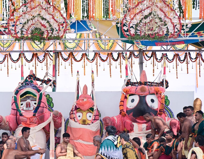 ସ୍ନାନ ବେଦୀରେ ବିଜେ କଲେ ଚତୁର୍ଦ୍ଧା ମୂରତି