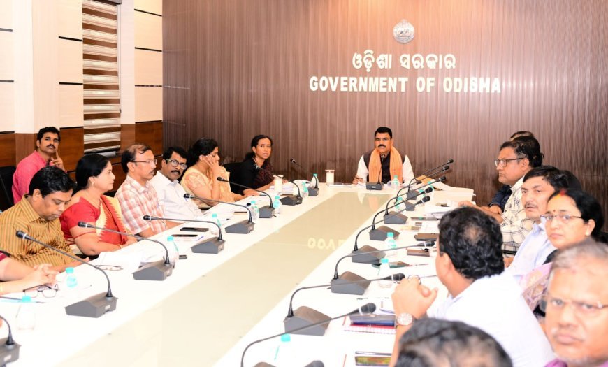 WORK OF ODISHA SCHOOL & MASS EDUCATION DEPARTMENT REVIEWED BY MINISTER